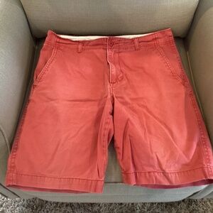 Men’s Old Navy Nantucket Red Shorts